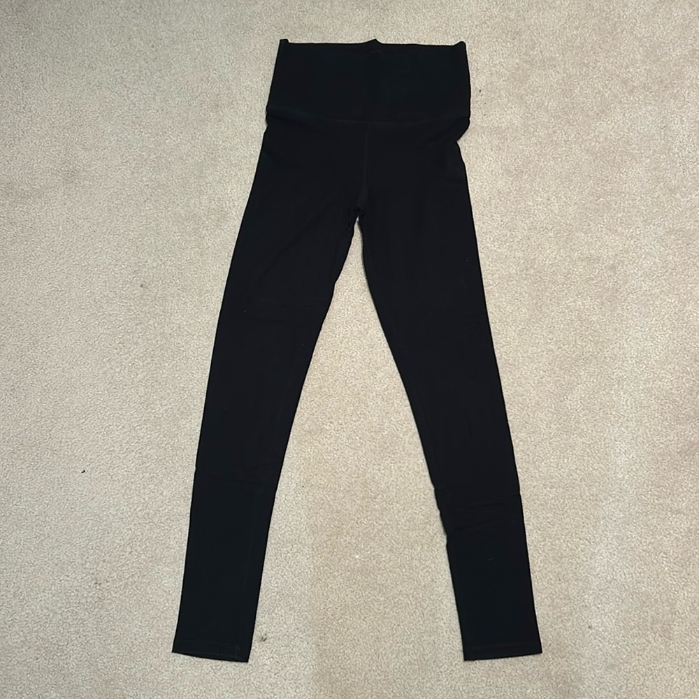 Black skinny leg yoga pants